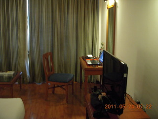 18 7kq. India - Bengaluru (Bangalore) - Chancery Hotel roomn
