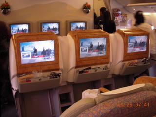 8 7kr. Emirates business class
