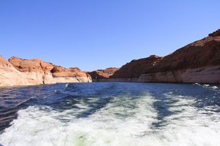 Ruhil pictures - boat tour of Lake Powell