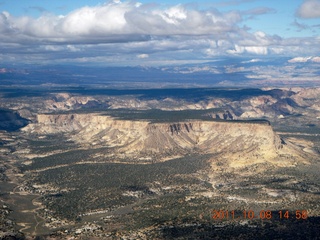 141 7q8. aerial - Utah - No Man's Mesa