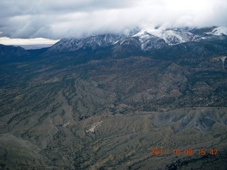 173 7q8. aerial - Utah - obscured mountains