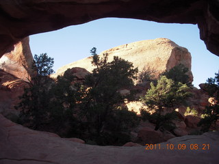 46 7q9. Arches National Park - Devil's Garden hike - through Double-O Arch