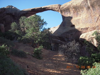 Arches National Park - Devil's Garden hike - Double-O Arch