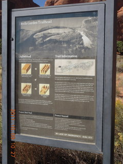 72 7q9. Arches National Park - Devil's Garden hike - sign