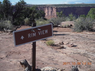 102 7q9. Dead Horse Point hike - sign