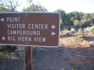 157 7q9. Dead Horse Point hike - sign