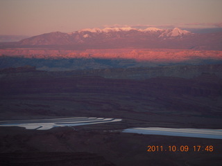 193 7q9. Dead Horse Point sunset - LaSal Mountains