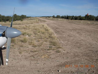 25 7qa. Cedar Mountain airstrip run - N8377W propeller