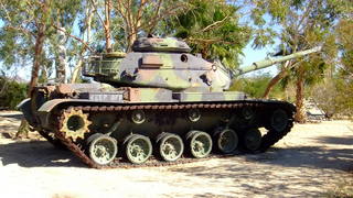 Sean's pictures - Chiriaco Summit (L77) - Patton tank museum