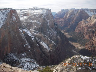 297 7sf. Zion National Park - Observation Point hike