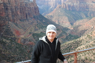 327 7sf. Zion National Park - Canyon Overlook hike - Gokce