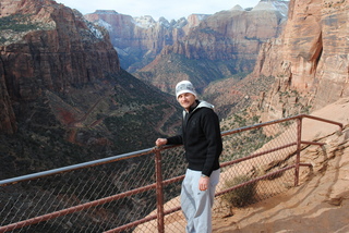 329 7sf. Zion National Park - Canyon Overlook hike - Gokce