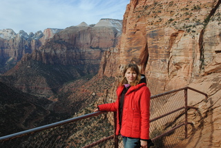 334 7sf. Zion National Park - Canyon Overlook hike - Olga