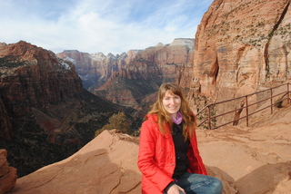 339 7sf. Zion National Park - Canyon Overlook hike - Olga