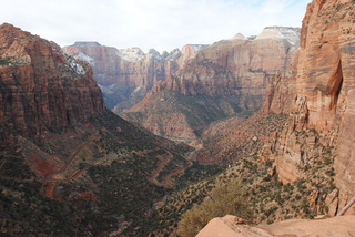 345 7sf. Zion National Park - Canyon Overlook hike