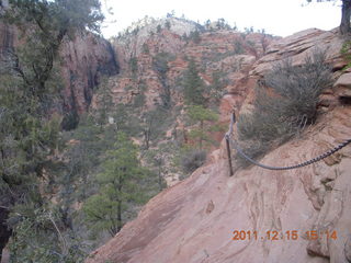 434 7sf. Zion National Park - Angels Landing hike - chains