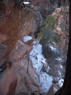 451 7sf. Zion National Park - Angels Landing hike - chains