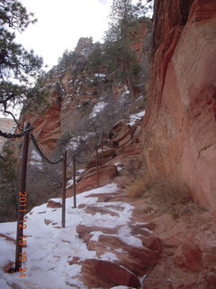 452 7sf. Zion National Park - Angels Landing hike - chains