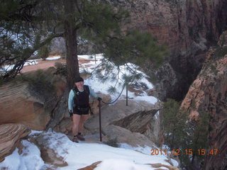 460 7sf. Zion National Park - Angels Landing hike - chains - Adam