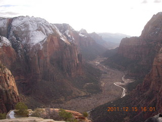 482 7sf. Zion National Park - Angels Landing hike - summit