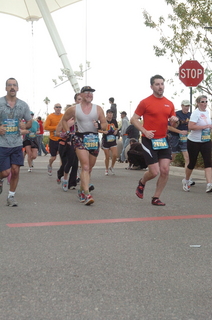 1783 7tg. P.F.Chang Rock-and-Roll half-marathon - Adam running