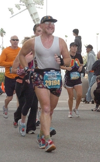 1785 7tg. P.F.Chang Rock-and-Roll half-marathon - Adam running