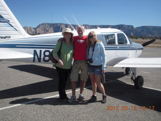 766 7vd. Mary, Jerry, Carolyn, and N8377W at Sedona (SEZ)