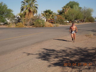 1805 7wl. Bouse run - Adam running with #500 bib