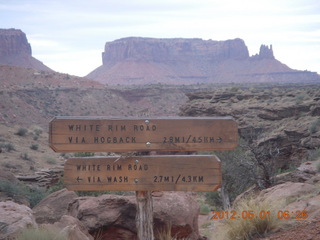 44 7x1. Canyonlands Murphy hike - signs
