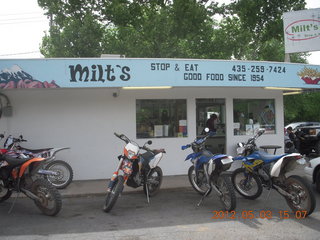 Milt's Stop & Eat in Moab - condoments