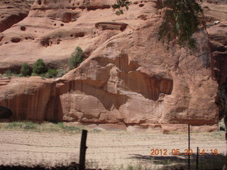 Canyon de Chelly tour - ancient dwellings