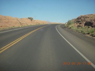 driving to Spider Rock viewpoint