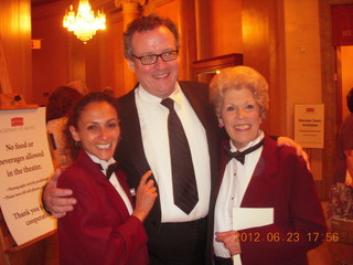 8 7yp. Susan, Tom, Antoinette