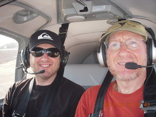 319 7yw. Tony and Adam flying in N8377W