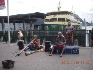 47 83a. Sydney Harbour - didgeridoo