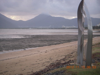 Cairns run - sculpture and mud