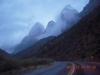 5 84q. Zion National Park - cloudy dawn drive