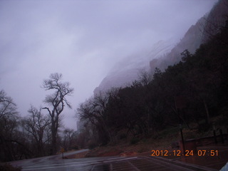14 84q. Zion National Park - cloudy dawn drive