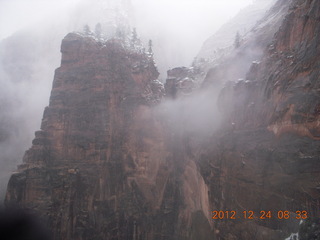 32 84q. Zion National Park - cloudy, foggy Observation Point hike