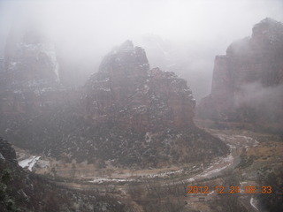 33 84q. Zion National Park - cloudy, foggy Observation Point hike
