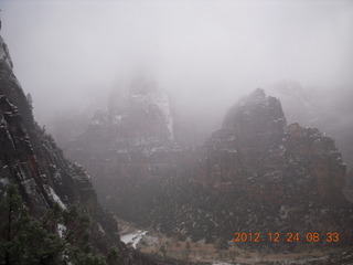 34 84q. Zion National Park - cloudy, foggy Observation Point hike