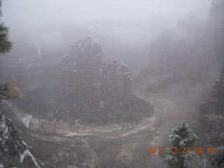 51 84q. Zion National Park - cloudy, foggy Observation Point hike