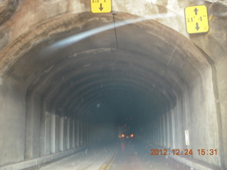 320 84q. Zion National Park - drive - tunnel