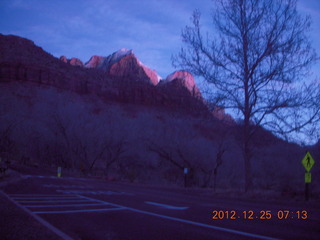 2 84r. Zion National Park - Watchman hike