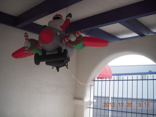 190 84r. DVT/Cutter flying Santa