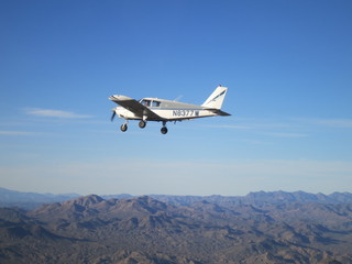 1119 86t. Sean G picture - N8377W in flight