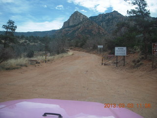 Sedona - Pink Jeep tour van