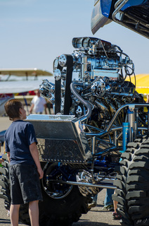 Yaseen's pictures - monster truck at Cactus Fly-in