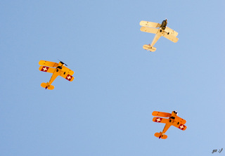 Yaseen's pictures - airplanes flying over Cactus Fly-in