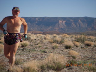 116 87y. Adam running at Grand Gulch (tripod and timer)